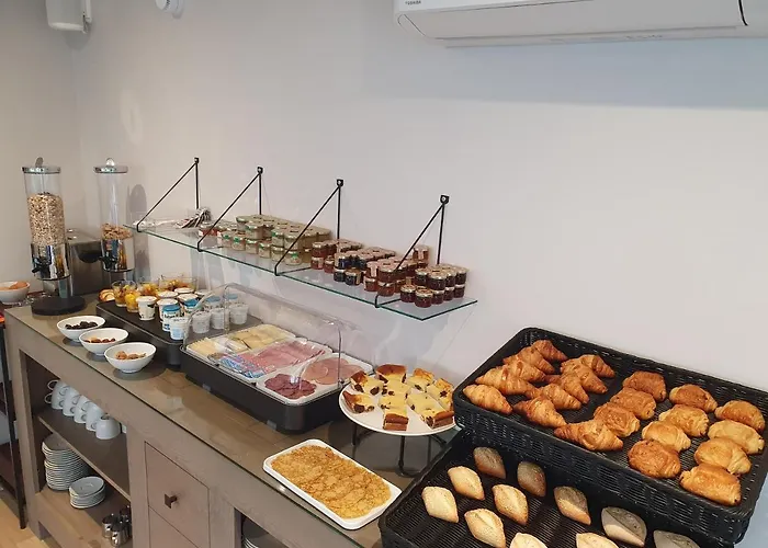 Logis La Closerie Отель Ла-Боль-Эскублак