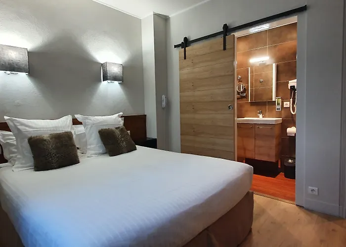 Logis La Closerie Отель Ла-Боль-Эскублак