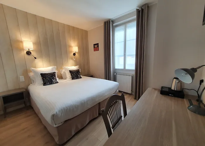 Logis La Closerie Отель Ла-Боль-Эскублак