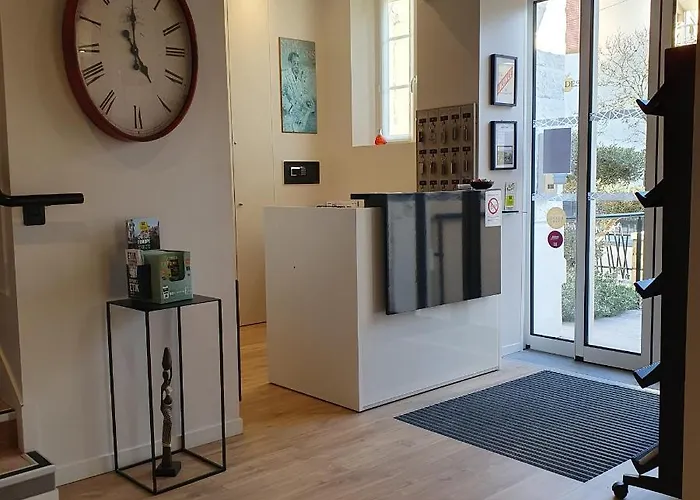 Logis La Closerie Отель