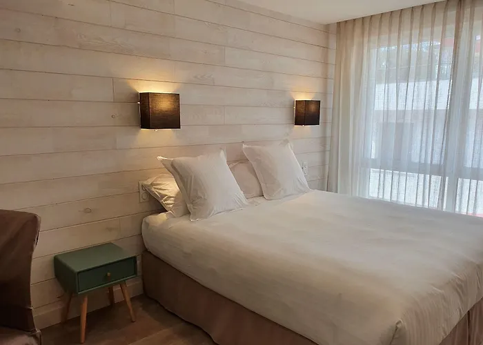 Отель Logis La Closerie Ла-Боль-Эскублак