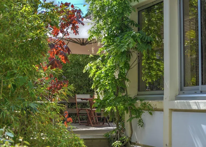 Logis La Closerie Hotel