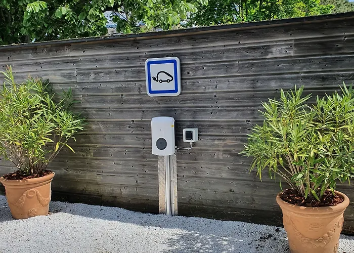 Logis La Closerie Отель Ла-Боль-Эскублак