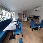 Logis La Closerie Hotell
