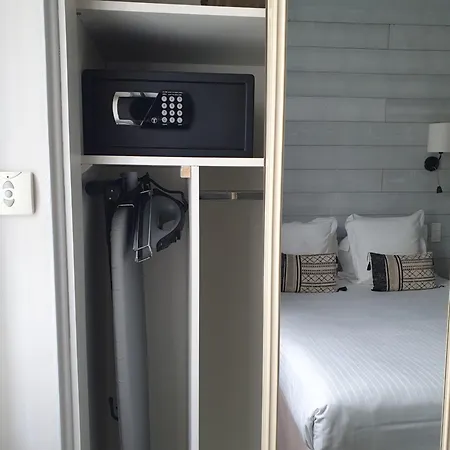 ホテル Logis La Closerie La Baule