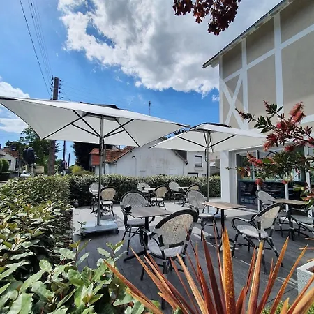 Logis La Closerie ホテル