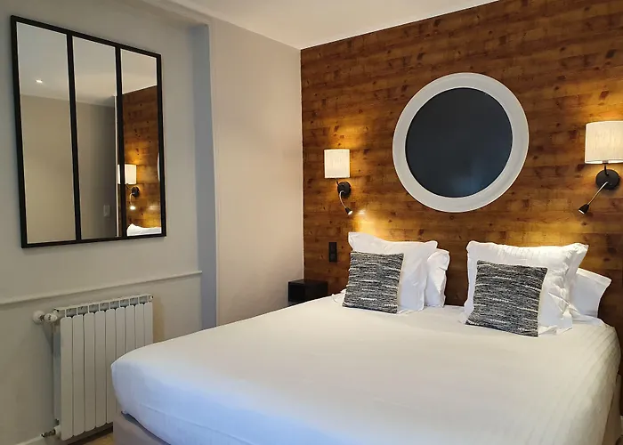 Hotel Logis La Closerie 4*