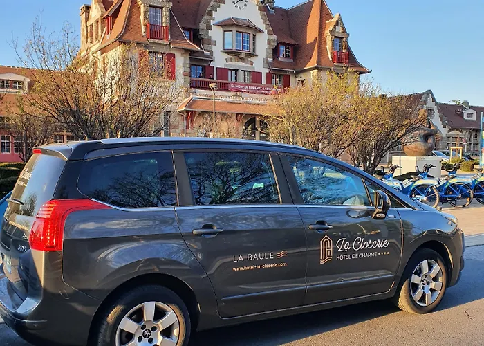 Logis La Closerie ホテル