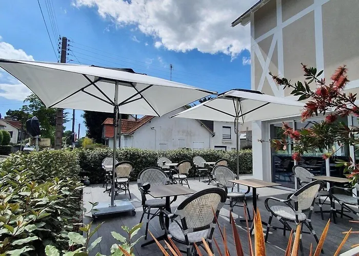 Logis La Closerie ホテル